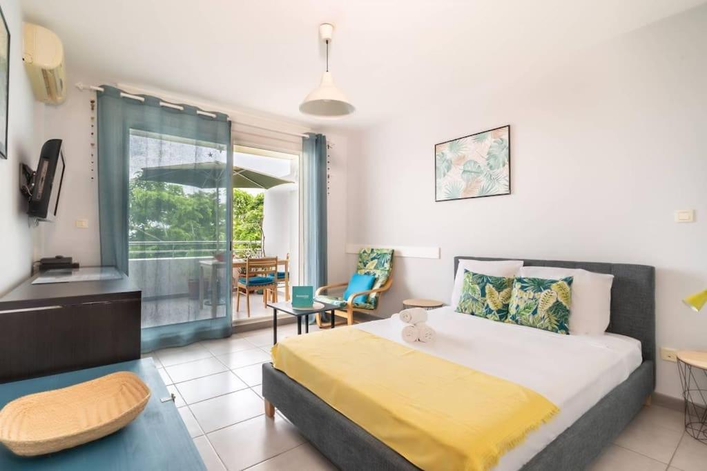 Flamboyant - Studio 2 Personnes Avec Lit De Qualite Hoteliere Separable Pour Couple Ou Amis Avec Tres Belle Terrasse A 12 Min A Pied Ou 4 Min En Voiture Du Lagon De L'Ermitage - St Gilles Les Bains ลาซาลีน เลอแบ็ง ภายนอก รูปภาพ